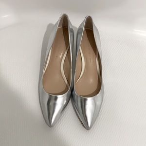 Brand New low heel pump| Banana Republic